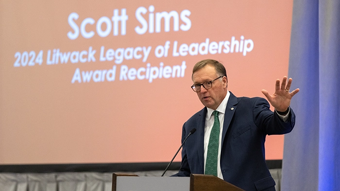 Scott Sims receives Marc H. Litwack Legacy of Leadership Award